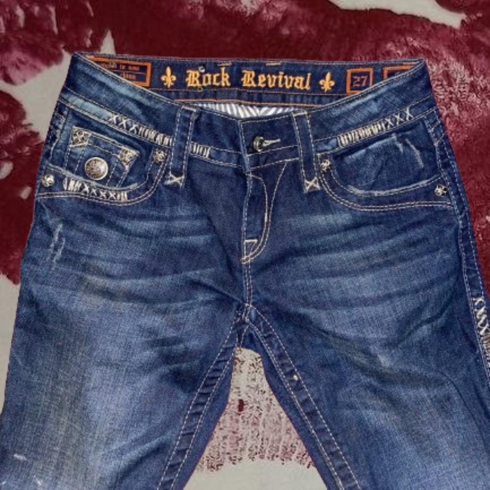 this item was sold in-person <3
